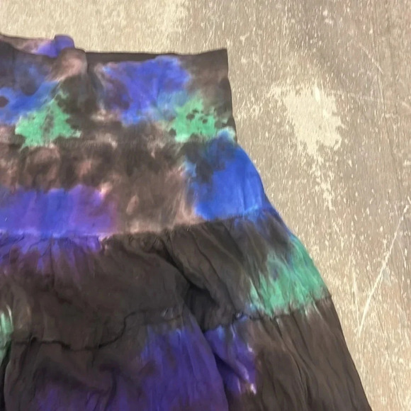 Tiered maxi plus  size skirt - Picture 2 of 4